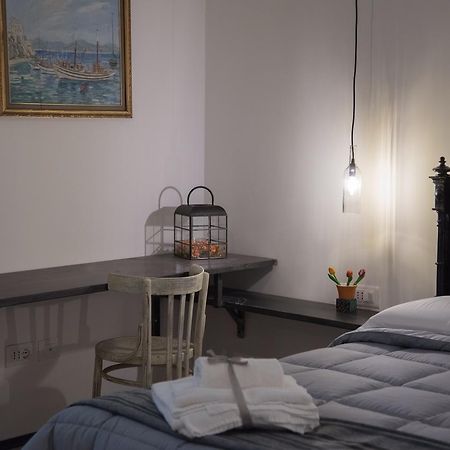 مبيت وإفطار ساليرنو Villino Teresa المظهر الخارجي الصورة